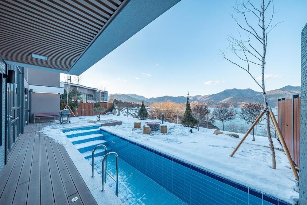 מלון Jecheon The Shine Cheongpung חדר תמונה
